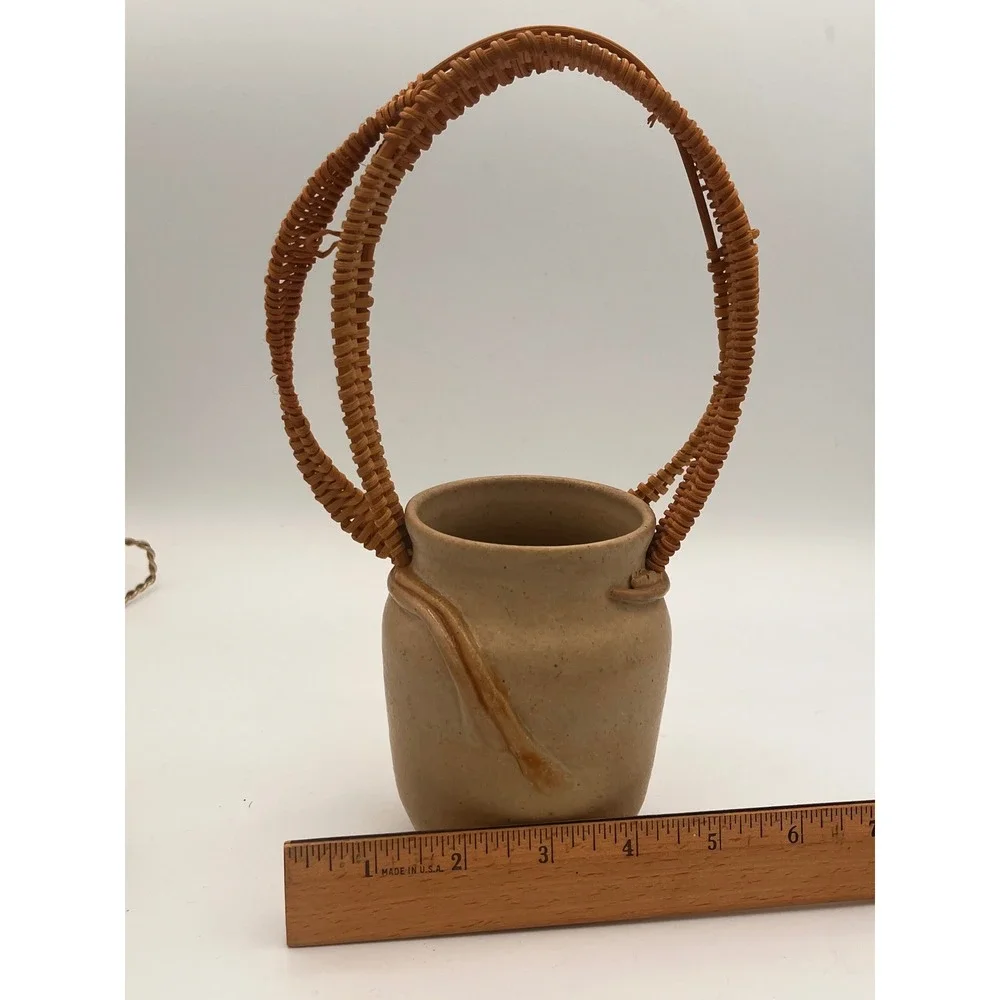 Mary Ashley Tan Pottery Vase Rustic Organic Rattan Handle Signed Hand Thrown‎